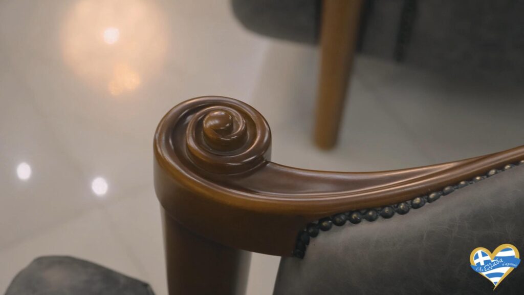 epipla-nafplio-gkinis-diachroniki-poiotita-styl