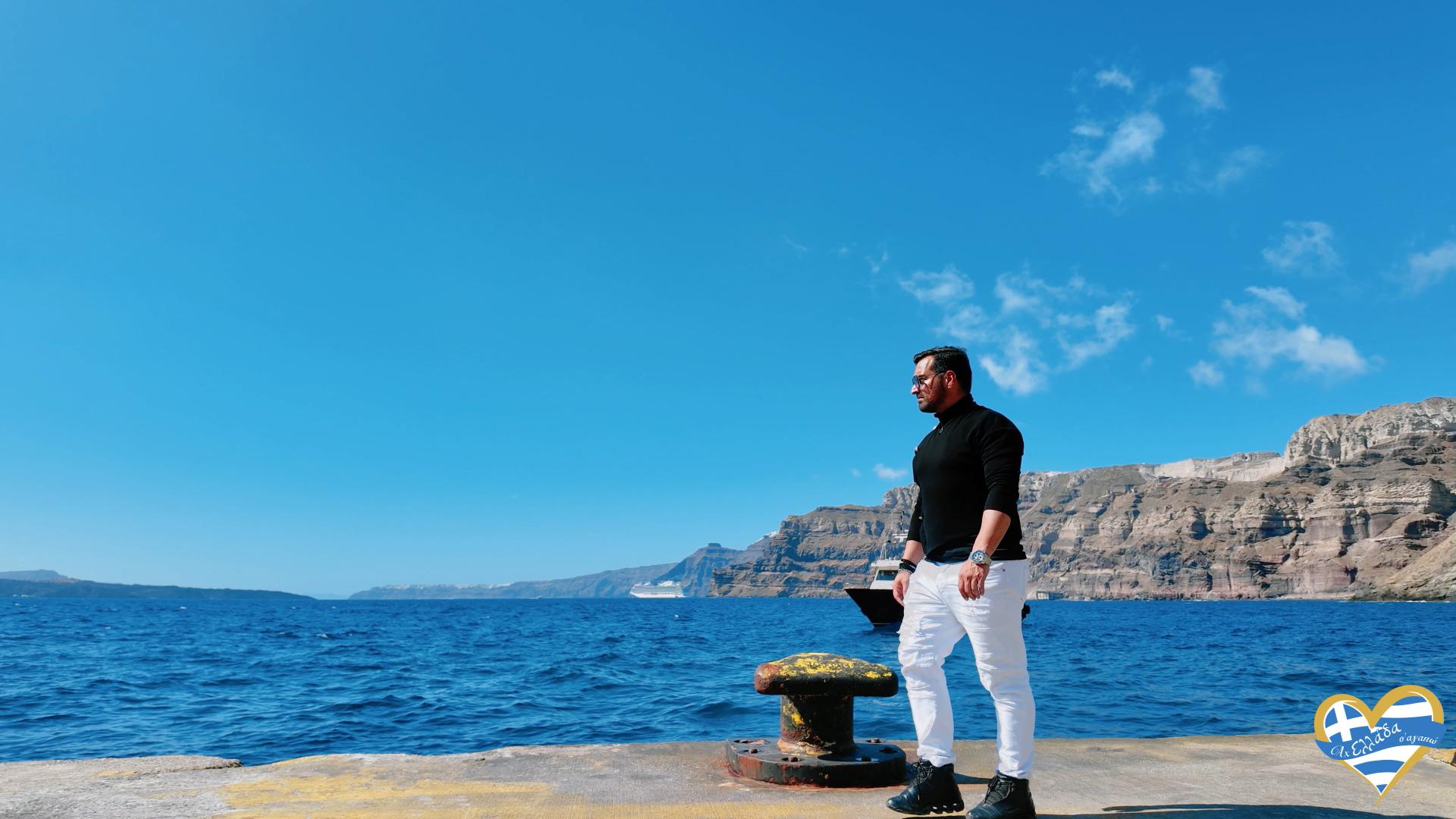 sti-santorini-i-tileoptiki-ekpobi-ach-ellada-s-agapo-me-ton-michali-kontiza