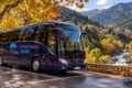 Πούλμαν NTOTSIKAS TOURS σε ποτάμιο τοπίο της Ευρυτανίας – διαφημιστική σύνθεση