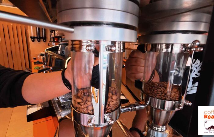 coffee-ready-13-chalkida-o-eidikos-ston-espresso-to-premium-roasting