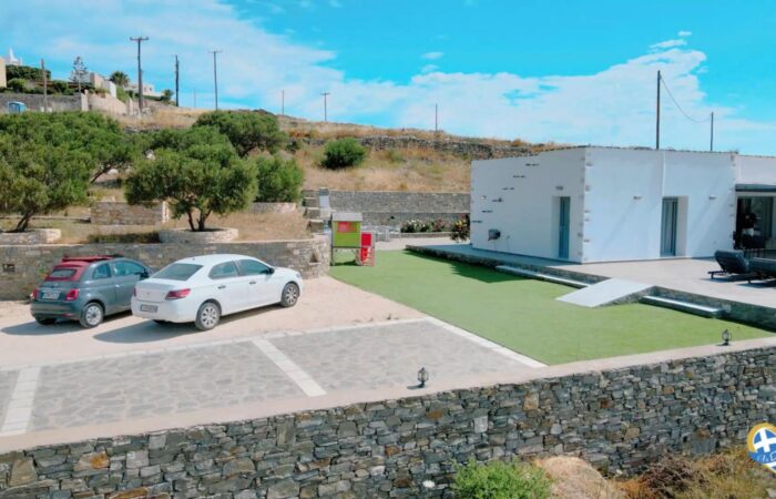 enoikiazomena-domatia-diamerismata-paros-villa-jessy