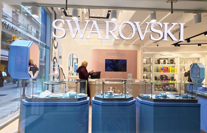 kosmimatopoleio-chalkida-dazz-chalkida-pandora-swarovski