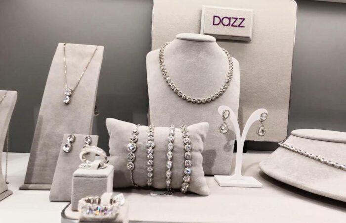 kosmimatopoleio-chalkida-dazz-chalkida-pandora-swarovski