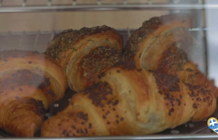 monseri-epidorpia-bakery-pastry-coffee-mia-glykia-ebeiria