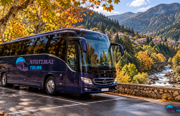 Πούλμαν NTOTSIKAS TOURS σε ποτάμιο τοπίο της Ευρυτανίας – διαφημιστική σύνθεση