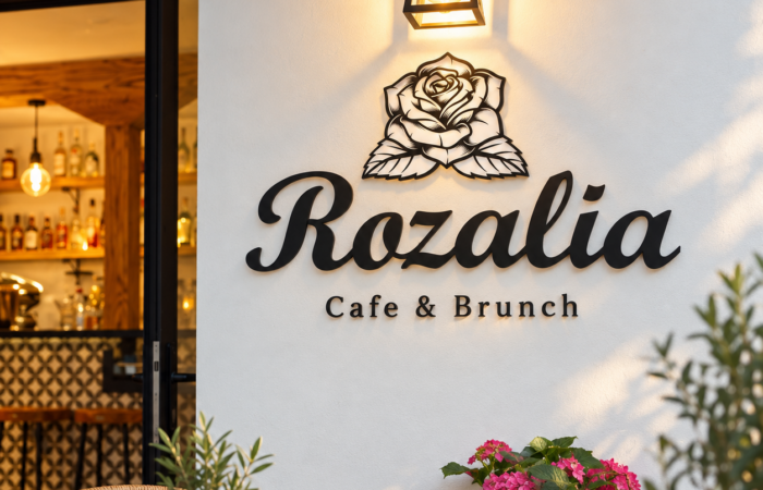 rozalia-cafe-brunch-sti-vasiliki-lefkadas-i-apolafsi-vriskei-ti-thesi-tis-dipla-sti-thalassa