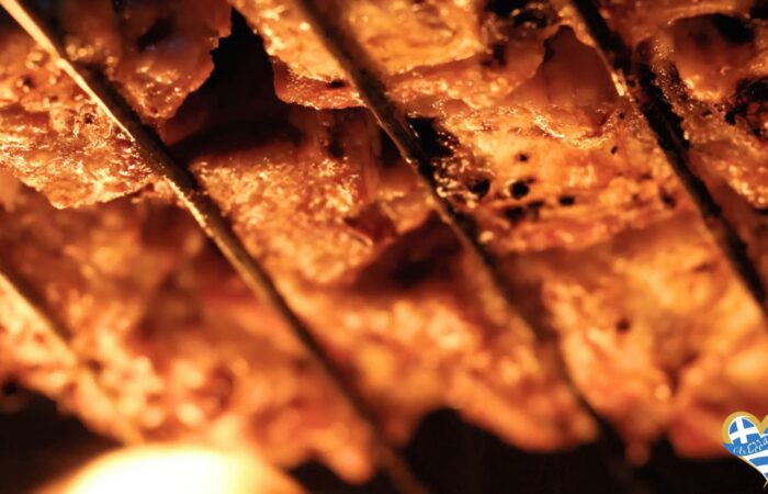 souvlatzidiko-chalkida-gyros-grill-i-afthentiki-ebeiria-tou-psitopoleiou
