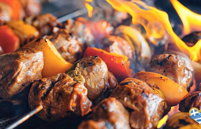 souvlatzidiko-chalkida-gyros-grill-i-afthentiki-ebeiria-tou-psitopoleiou